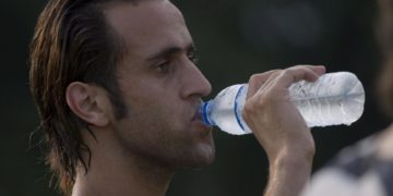 Más de cien atletas piden un aumento «significativo» del uso de envases reutilizables