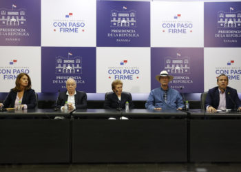 Expresidentes latinoamericanos condenan que se impidiera salir su avión hacia Venezuela