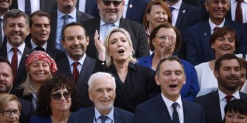 Macron solo nombrará un primer ministro cuando los partidos logren un compromiso para «una mayoría sólida»
