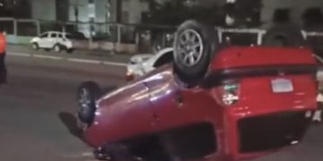 Triple choque provocado por una ambulancia y un volcamiento de vehículo ocurrieron este sábado #6julio en Mérida