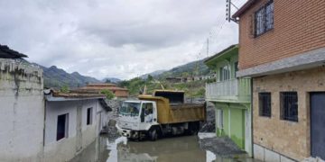Alcalde de Arzobispo Chacón: El desbordamiento de la quebrada El Rincón es consecuencia de quitarle las máquinas a la Alcaldía