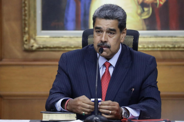 Fotografía de archivo del presidente de Venezuela, Nicolás Maduro, durante una rueda de prensa en el Palacio de Miraflores en Caracas (Venezuela). EFE/ Ronald Peña R.