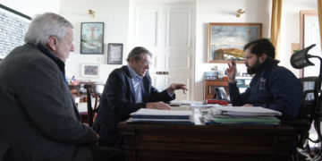 Embajador chileno regresa al país encabezando última comitiva expulsada de Venezuela