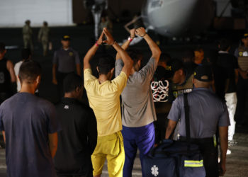 Nadie se fue voluntariamente en vuelo de retorno de migrantes acordado por Panamá y EE.UU.