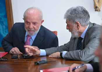 Amorim afirma que Lula ya está impaciente por «la demora de las actas» en Venezuela