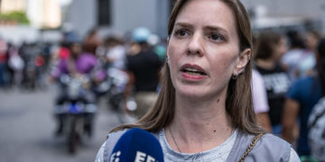 Detenidos en protestas venezolanas sin acceso a la defensa privada, dicen familiares y ONG