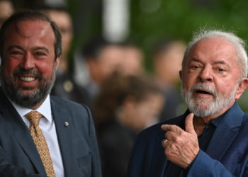 Lula lanza las directrices para la política de transición energética en Brasil