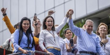 María Corina y Edmundo piden a venezolanos mantenerse firmes y unidos: «Tenemos por delante una ruta ardua»