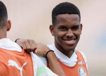 Brasil llama a las joyas Estevão y Endrick y deja fuera a Raphinha para las eliminatorias