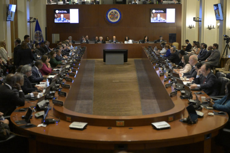 Fotografía de una sesión extraordinaria de la Organización de Estados Americanos, este miércoles en Washington (Estados Unidos). EFE/ Lenin Nolly