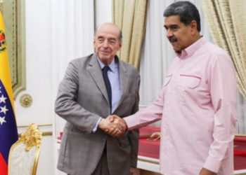 Excanciller colombiano se reúne con Maduro, mientras Colombia intenta mediar en crisis