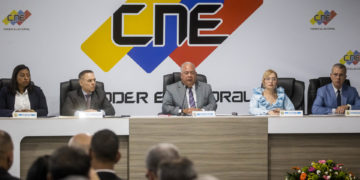 CNE acata el respaldo «inequívoco» del TSJ a reelección de Nicolás Maduro