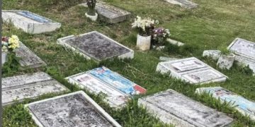 Visitantes del Cementerio Jardines La Inmaculada deben adivinar dónde estan sepultados sus seres queridos