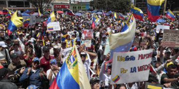 Desde Colombia, cientos de venezolanos piden el fin del chavismo bajo el anhelo de volver