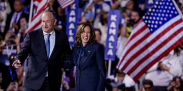 Harris vive su ‘momentum’ frente a Trump con un repunte posconvención en las encuestas