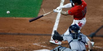 El mexicano Jarren Duran pega dos jonrones y apaga a los Astros en las Grandes Ligas