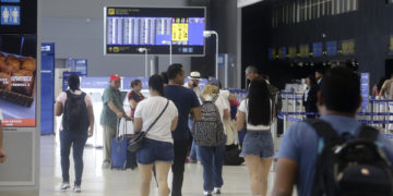 Panamá anuncia una «depuración» en los aeropuertos en la lucha contra el crimen organizado