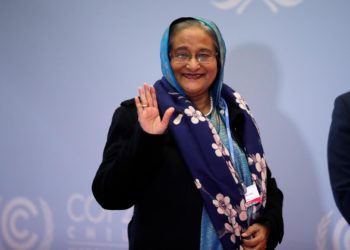 La primera ministra de Bangladés aterriza en la India tras huir del país, según medios