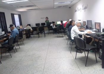 Prestadores de servicio comunitario de la UVM, dictan taller  a promotores comunitarios