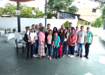 ELVA Promueve el Club de Adultos Mayores aprendices de la tecnología