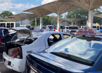 Táchira/ En 30% aumentó el flujo de personas desde el terminal de San Cristóbal hacia la frontera