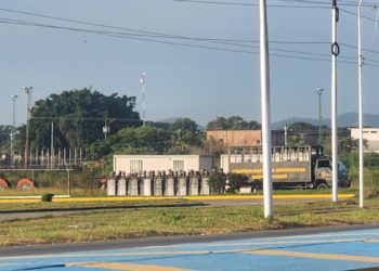 Rapados y uniformados trasladaron a más de 700 presos políticos hacia Tocuyito y Tocorón