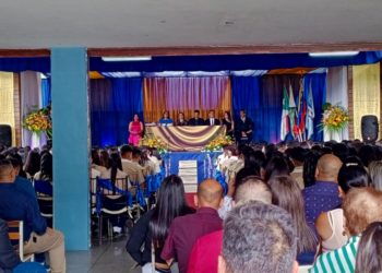 Liceo Dalla Costa gradúa a la matrícula más grande del estado Trujillo en el año 2024