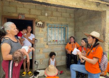 Comunidad la Inmaculada de los EFV realizan evangelización en la Arenosa