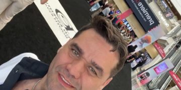 Efrain Artigas un estilista siempre a la vanguardia