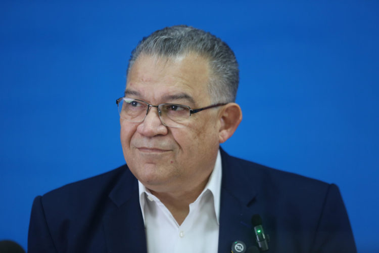 El dirigente opositor Enrique Márquez, que fue candidato en las pasadas elecciones presidenciales en Venezuela, habla durante una rueda de prensa el 29 de julio de 2024. EFE/ Manuel Díaz