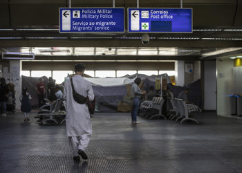 Alertan de posibles «devoluciones en caliente» desde Brasil de cientos de migrantes