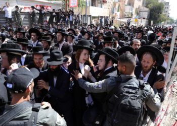 Un centenar de ultraortodoxos protestan en Jerusalén contra el reclutamiento militar