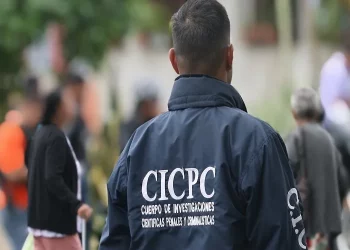 Capturan a hombre por perseguir y golpear a su expareja