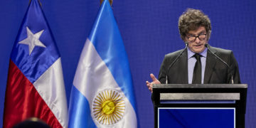 Milei promete que Argentina mantendrá el déficit cero y dejará de tomar nueva deuda