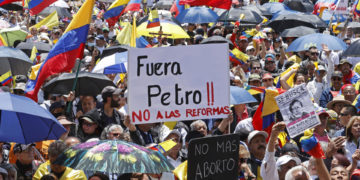 Gobernabilidad y consensos, los retos de Petro para la segunda mitad de su mandato