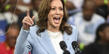 Kamala Harris se convierte en la candidata demócrata a la Presidencia de Estados Unidos