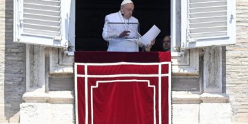 El papa pide buscar la verdad y evitar la violencia en Venezuela