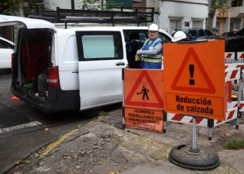 Argentina prepara cortes «voluntarios» de energía para empresas durante el verano