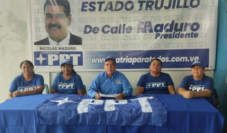 - Aspecto de la reunión celebrada por el PPT en Sabana de Mendoza.