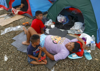 «Hicieron trampa, la peor trampa del mundo», lamenta una venezolana tras cruzar el Darién