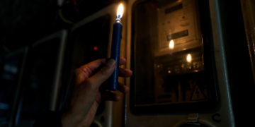 Ecuador tendrá apagones nocturnos en todo el país por crisis energética causada por sequía