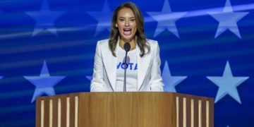 Récord de registro de votantes latinos tras el arribo de Harris a la carrera presidencial