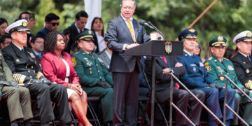 Medios y organizaciones rechazan que Petro llame «muñecas de la mafia» a periodistas