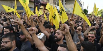 Israel y Hizbulá intensifican sus ataques sin embarcarse aún en una guerra abierta