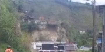 Denuncia: Motopiruetas convierten en guillotina la falla de borde cerca de Timotes