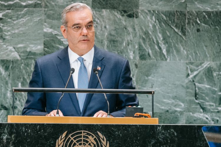 El presidente de República Dominicana, Luis Abinader, habla durante la 'Cumbre del Futuro' que se celebra antes del Debate General de esta semana de la 79ª sesión de la Asamblea General de las Naciones Unidas en Nueva York, EE.UU., este 23 de septiembre de 2024. EFE/EPA/Olga Fedorova