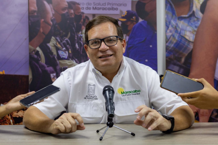 Fotografía de archivo de Pedro Guanipa, director de la alcaldía de la ciudad de Maracaibo (oeste), durante una rueda de prensa, en Maracaibo (Venezuela). EFE/ Henry Chirinos