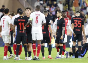 El Barcelona acatará la sanción de la UEFA y endurecerá las medidas contra el racismo