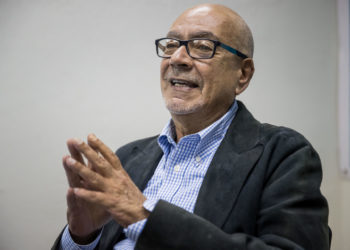 Andrés Caleca aboga por resistir y organizarse para «restituir la democracia»