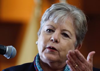 México rebaja su posición sobre Venezuela y apuesta ya por la no intervención